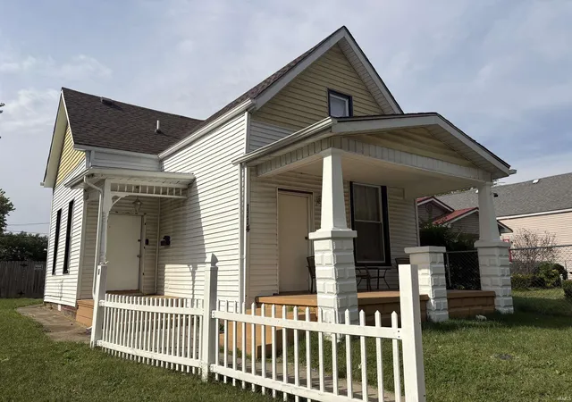 Homes for sale in Evansville, IN | 1114 N Second Ave, Evansville, IN 47710 | MLS# 202544180