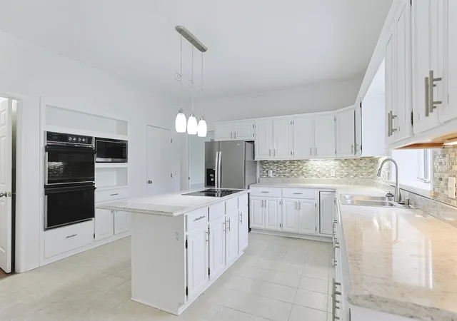 5th image of 17866 Bellows Falls Dr, South Bend, IN 46614 | MLS# 202544430
