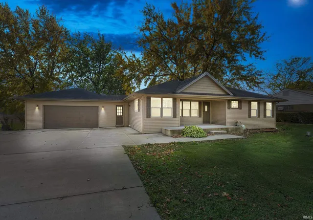 Photo 3 of Sale Pending at 16170 Jackson Rd, Mishawaka, IN 46544 | MLS# 202544578 | Listing updated on 2026-05-11