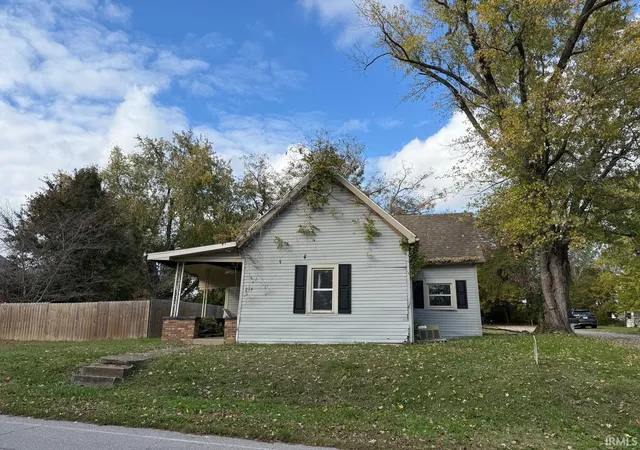 5th image of 214 E Washington St, Chandler, IN 47610 | MLS# 202544764