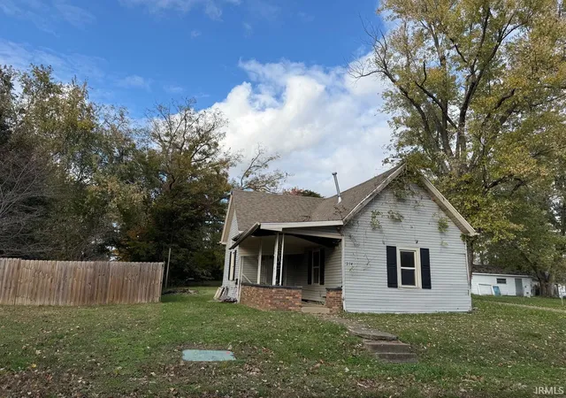 7th image of 214 E Washington St, Chandler, IN 47610 | MLS# 202544764