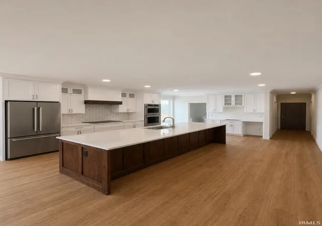 3rd image of 115 N Washington St Unit 402, Bloomington, IN 47408 | MLS# 202545852