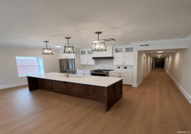 2nd image of 115 N Washington St Unit 202 #202, Bloomington, IN 47408 | MLS# 202545870