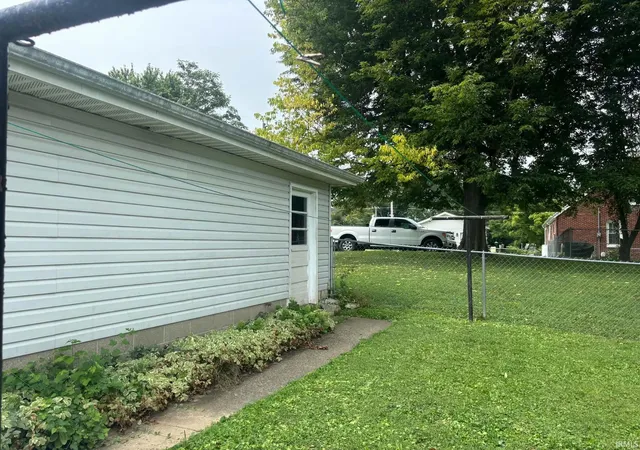 Photo 3 of Sale Pending at 1107 State St, Washington, IN 47501 | MLS# 202545884 | Listing updated on 2026-10-05