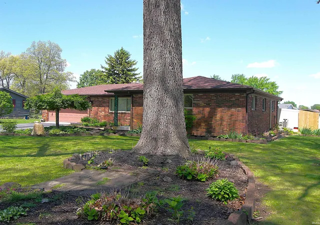 Photo 3 of Manufactured home for sale at 703 Ross Ave, Warsaw, IN 46580 | MLS# 202547260 | Listing updated on 2026-07-31