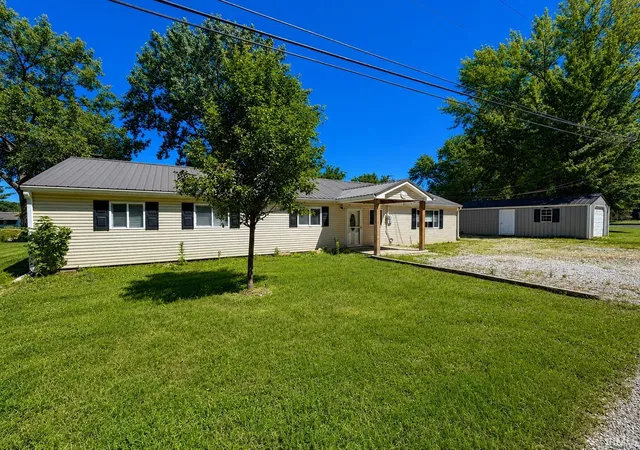 Homes for sale in Monticello, IN | 11044 N Landings Rd, Monticello, IN 47960 | MLS# 202547298