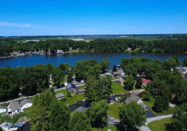 Homes for sale in Monticello, IN | 11044 N Landings Rd, Monticello, IN 47960 | MLS# 202547298