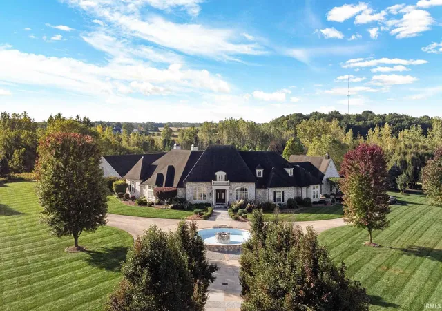 1st image of 19190 Roosevelt Rd, South Bend, IN 46614 | MLS# 202547439