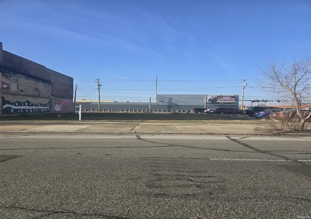 Photo 3 of Land for sale at 905 S & 907 Michigan St, South Bend, IN 46601 | MLS# 202547767 | Listing updated on 2026-01-25