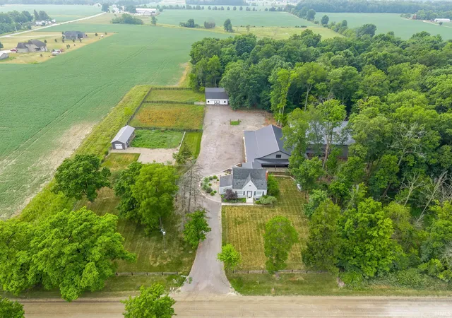 Manufactured home for sale at 5134 County Rd 64, Spencerville, IN 46788 | MLS# 202547960