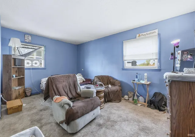 Photo 4 of Sale Pending at 1922 Legoma Dr, Fort Wayne, IN 46819 | MLS# 202548075 | Listing updated on 2026-04-21