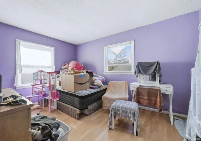 Photo 2 of Sale Pending at 1922 Legoma Dr, Fort Wayne, IN 46819 | MLS# 202548075 | Listing updated on 2026-04-21