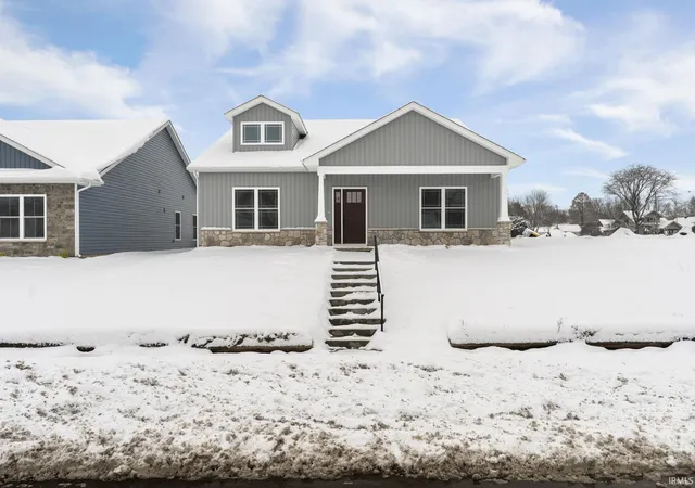 Homes for sale in Frankfort, IN | 1053 E Wabash St, Frankfort, IN 46041 | MLS# 202548190