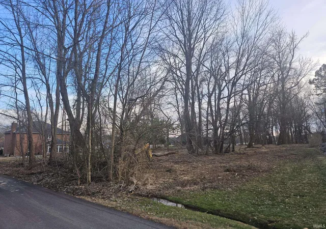 Homes for sale in Evansville, IN | 2721 Knobb Hill Dr, Evansville, IN 47711 | MLS# 202548523