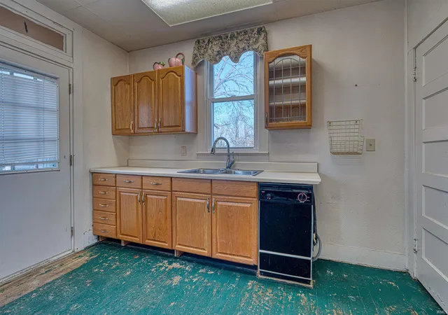 5th image of 2923 - 2925 W Mill Rd, Evansville, IN 47720 | MLS# 202548759