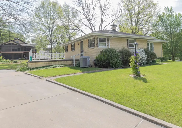 Homes for sale in Evansville, IN | 1314 Reiter Dr, Evansville, IN 47712 | MLS# 202548854
