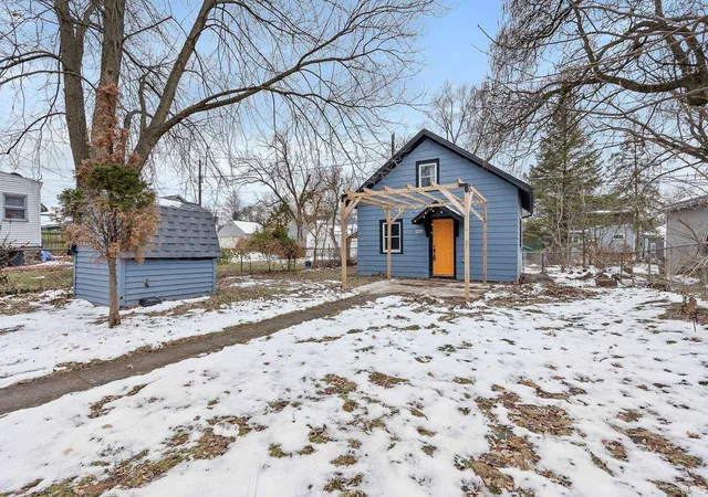 5th image of 3802 Fairfield Ave, Fort Wayne, IN 46807 | MLS# 202549257