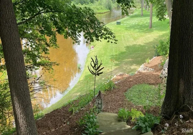 3rd image of 51745 Winding Waters Ln, Elkhart, IN 46514 | MLS# 202549372