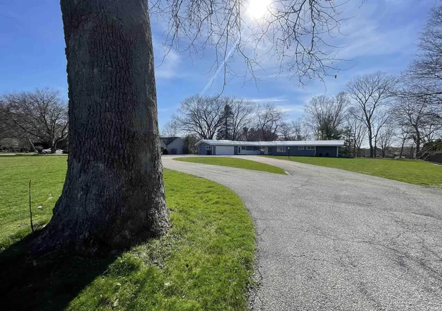 36th image of 51745 Winding Waters Ln, Elkhart, IN 46514 | MLS# 202549372