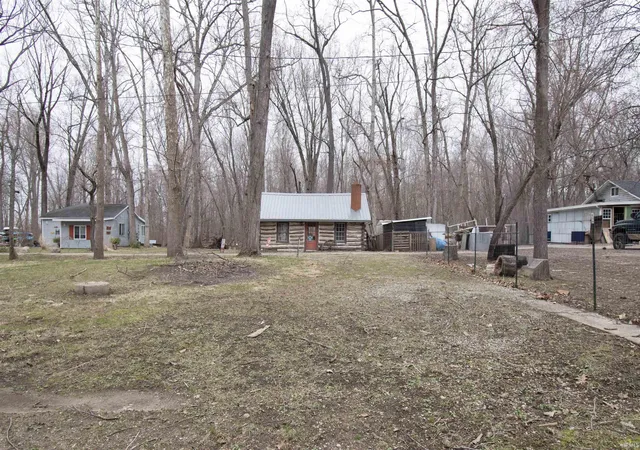 3rd image of 2008 E Riverside Dr, Warsaw, IN 46582 | MLS# 202600265
