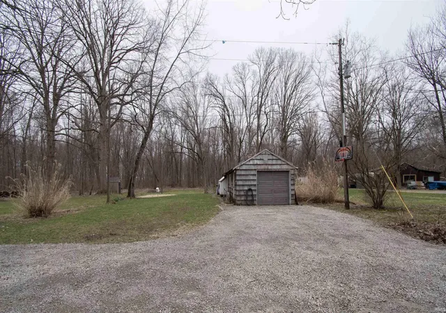 5th image of 2008 E Riverside Dr, Warsaw, IN 46582 | MLS# 202600265