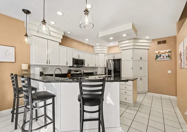 2nd image of 21369 Sylvan Ct, Bristol, IN 46507 | MLS# 202600475