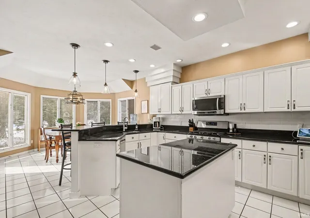 3rd image of 21369 Sylvan Ct, Bristol, IN 46507 | MLS# 202600475