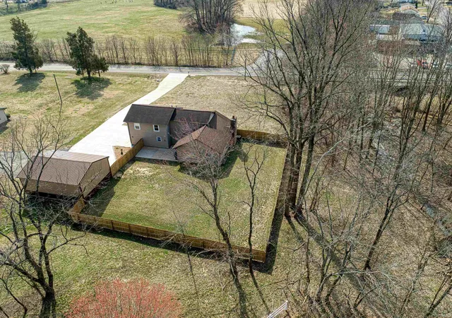 36th image of 4505 Broadway Ave, Evansville, IN 47712 | MLS# 202601021