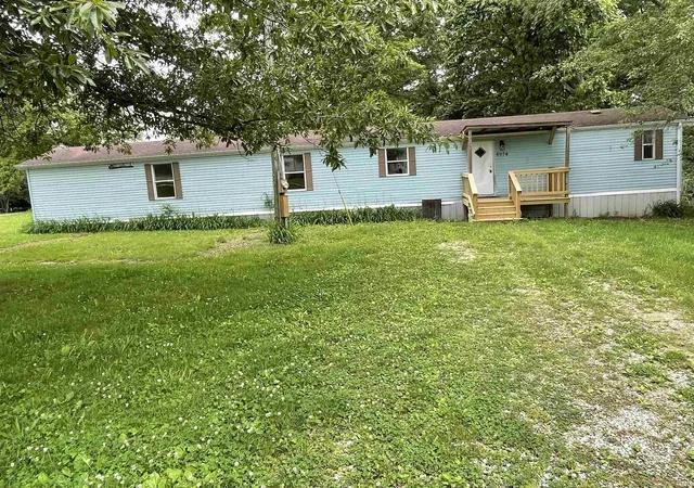 Homes for sale in Jasonville, IN | 8974 N Shanklin St, Jasonville, IN 47438 | MLS# 202601363
