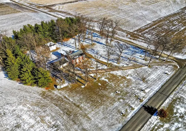 Photo 2 of Sale Pending at 8010 W County Rd 400 N, Royal Center, IN 46978 | MLS# 202601786 | Listing updated on 2026-09-10