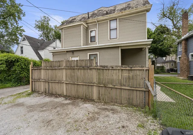 33rd image of 1018 Loree St, Fort Wayne, IN 46805 | MLS# 202601919