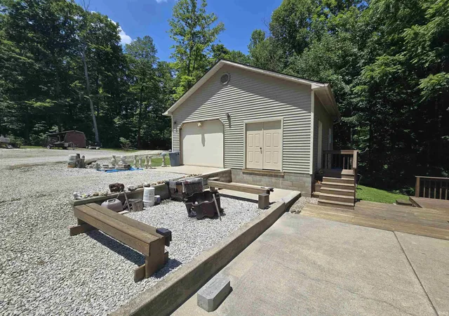 Photo 2 of Sale Pending at 8252 W Chafin Chapel Rd, Ellettsville, IN 47429 | MLS# 202602236 | Listing updated on 2026-09-17