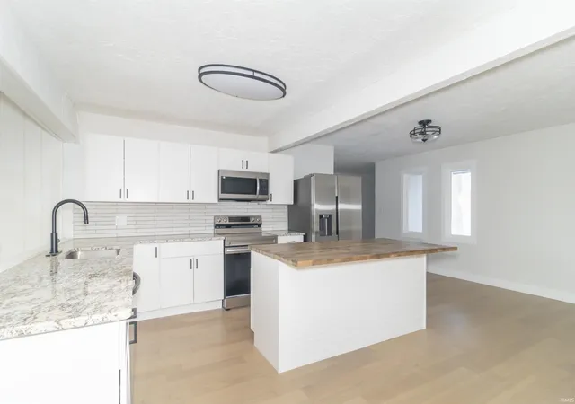 Photo 3 of Manufactured home for sale at 1127 Hickory Ln, New Castle, IN 47362 | MLS# 202602472 | Listing updated on 2026-08-19