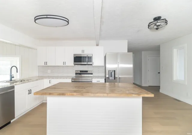 Photo 4 of Manufactured home for sale at 1127 Hickory Ln, New Castle, IN 47362 | MLS# 202602472 | Listing updated on 2026-08-19