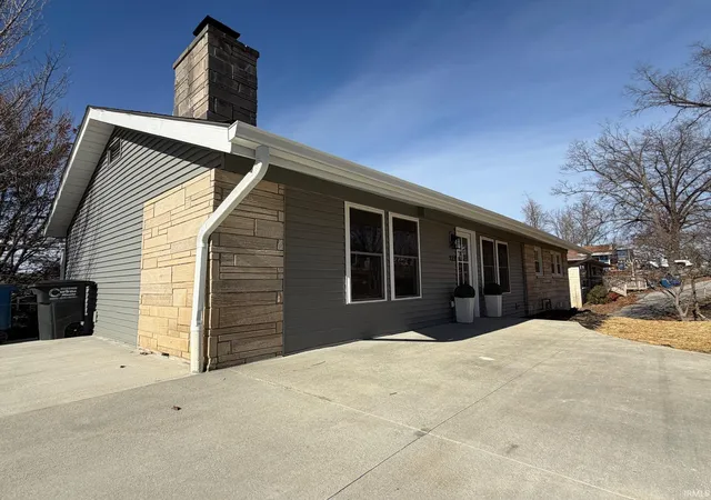 Photo 2 of Manufactured On Land at 121 Edgewood Dr, Bedford, IN 47421 | MLS# 202602529 |  | Sold on 2026-03-12