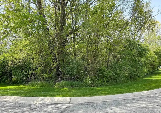 Photo 1 of Land for sale at 53420 Old Woodbridge Ct, South Bend, IN 46637 | MLS# 202602577 | Listing updated on 2026-05-11