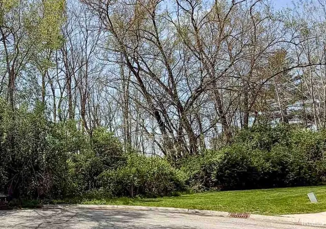 Photo 1 of Land for sale at 53463 Old Woodbridge Ct, South Bend, IN 46637 | MLS# 202602578 | Listing updated on 2026-05-11