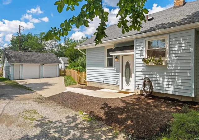 Photo 3 of Manufactured home for sale at 3812 Lillie St, Fort Wayne, IN 46806 | MLS# 202602647 | Listing updated on 2026-07-29