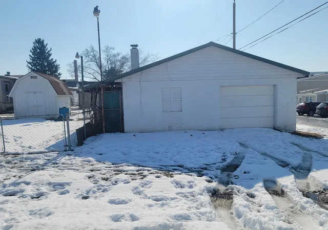 Homes for sale in Muncie, IN | 1403 S Shipley St, Muncie, IN 47302 | MLS# 202602794