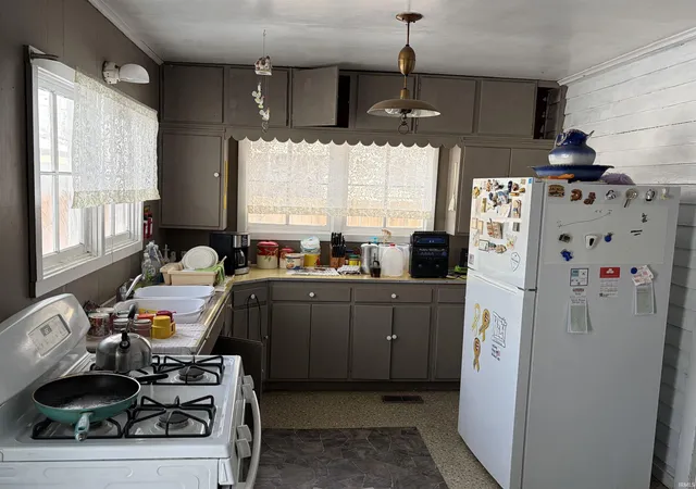 4th image of 1523 4Th St, Bedford, IN 47421 | MLS# 202603219