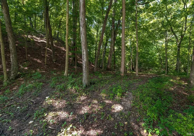 36th image of 818 Emerald Dr, Lafayette, IN 47905 | MLS# 202603645