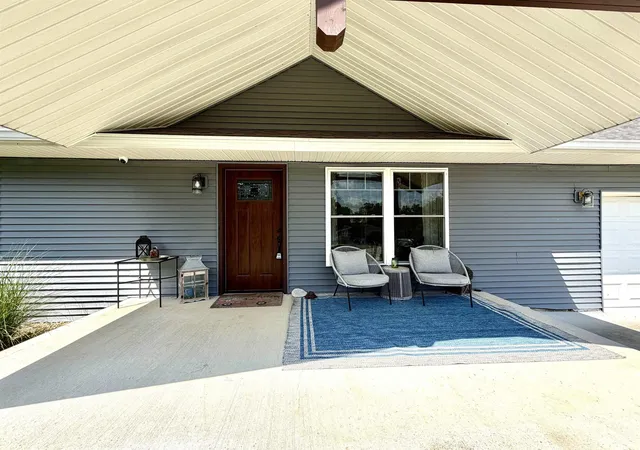Photo 4 of Manufactured home for sale at 17 Eastview Ct, Bedford, IN 47421 | MLS# 202604124 | Listing updated on 2026-07-13
