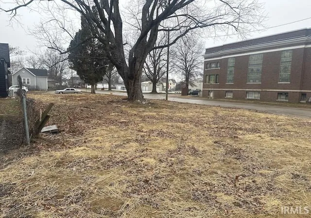 Photo 3 of Sale Pending at 1602 Delmar Ave, Evansville, IN 47712 | MLS# 202604158 | Listing updated on 2026-08-27