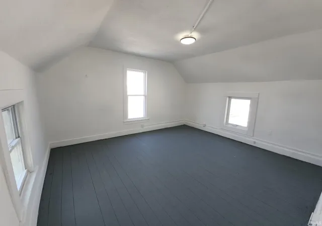 Photo 3 of Manufactured home for sale at 125 W Ottawa St, Logansport, IN 46947 | MLS# 202604572 | Listing updated on 2026-10-06