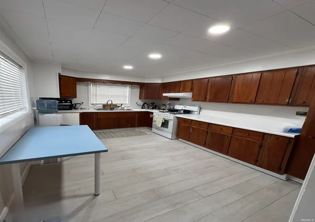 Photo 3 of Manufactured home for sale at 403 S Chestnut St, Earl Park, IN 47942 | MLS# 202604639 | Listing updated on 2026-03-12