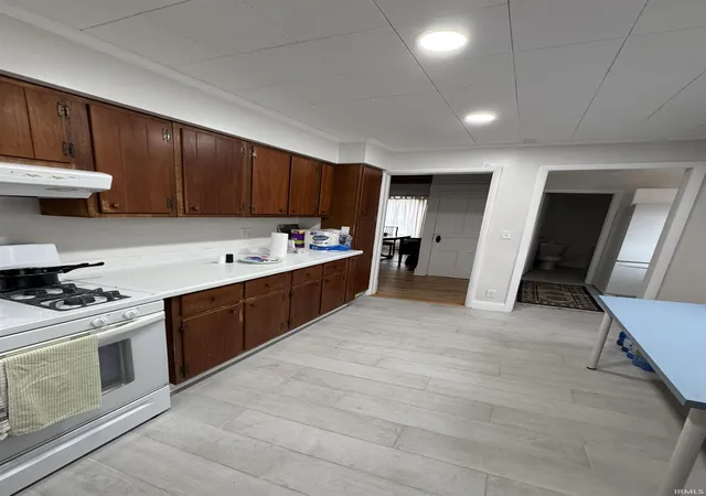 Photo 4 of Manufactured home for sale at 403 S Chestnut St, Earl Park, IN 47942 | MLS# 202604639 | Listing updated on 2026-03-12