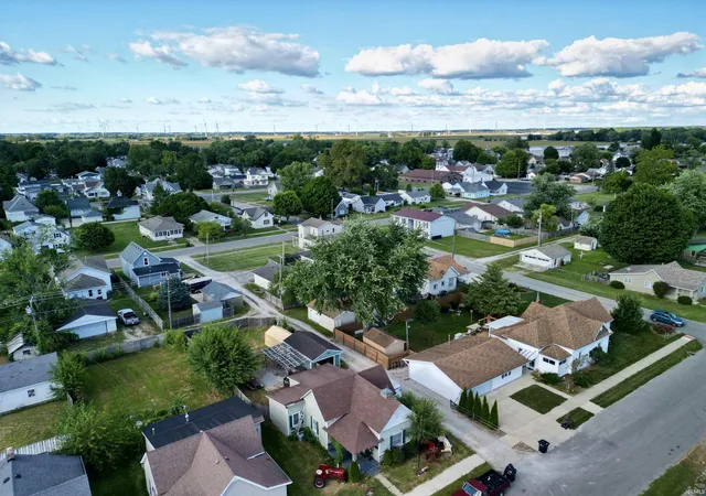 Photo 3 of Manufactured home for sale at 2412 S B St, Elwood, IN 46036 | MLS# 202605588 | Listing updated on 2026-07-01