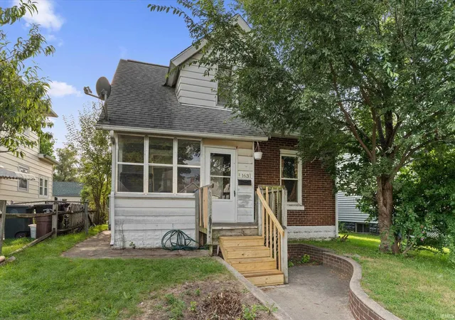 1st image of 1631 S Scott St, South Bend, IN 46613 | MLS# 202606412