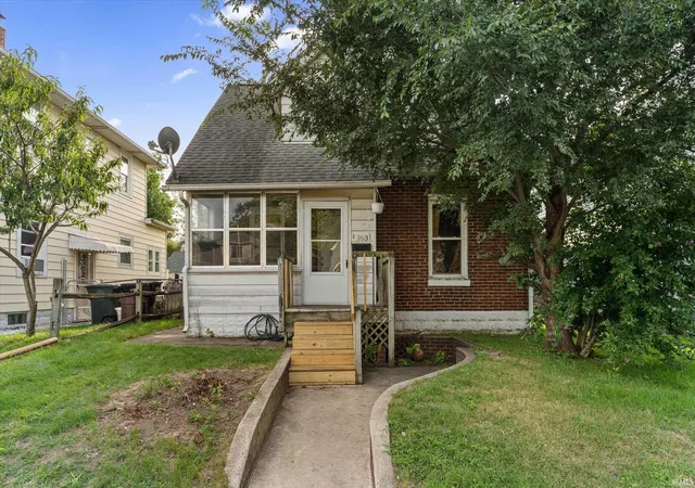 2nd image of 1631 S Scott St, South Bend, IN 46613 | MLS# 202606412