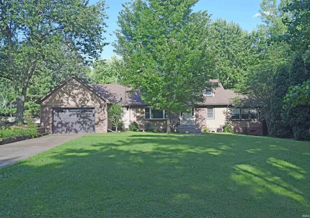 Homes for sale in Evansville, IN | 7481 Old Boonville Hwy, Evansville, IN 47715 | MLS# 202606574
